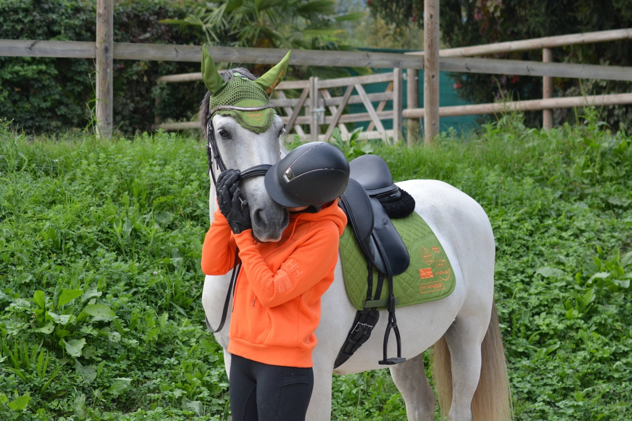 AW24:25 Perform-X Collection - Horzehoods