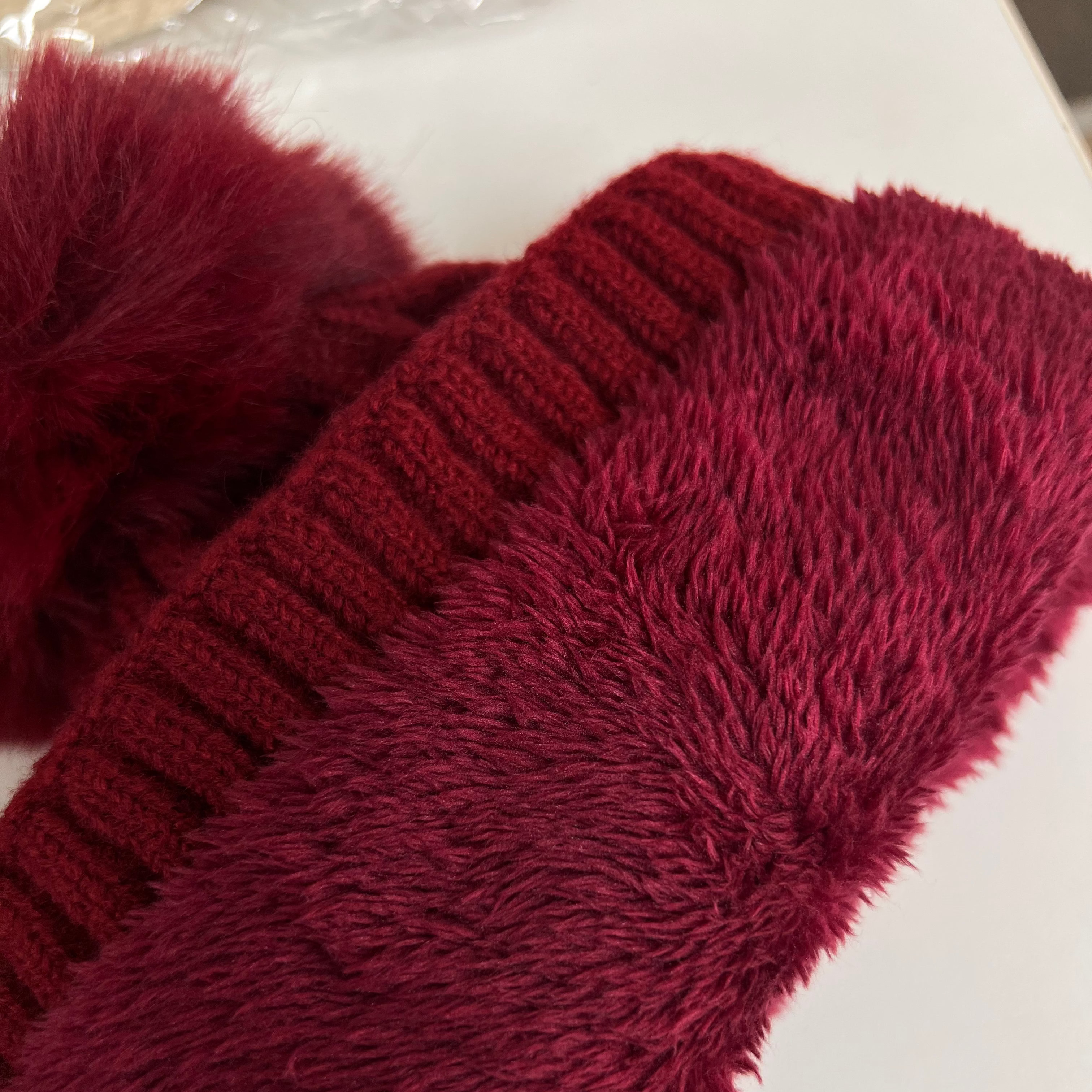 HORZEHOODS® Wine Fleece Lined Hat with Bobble