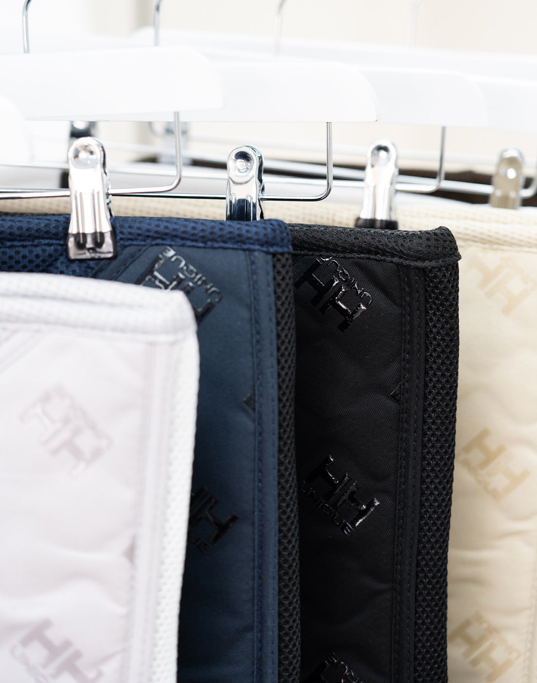 HORZEHOODS SADDLE PAD SERVEY