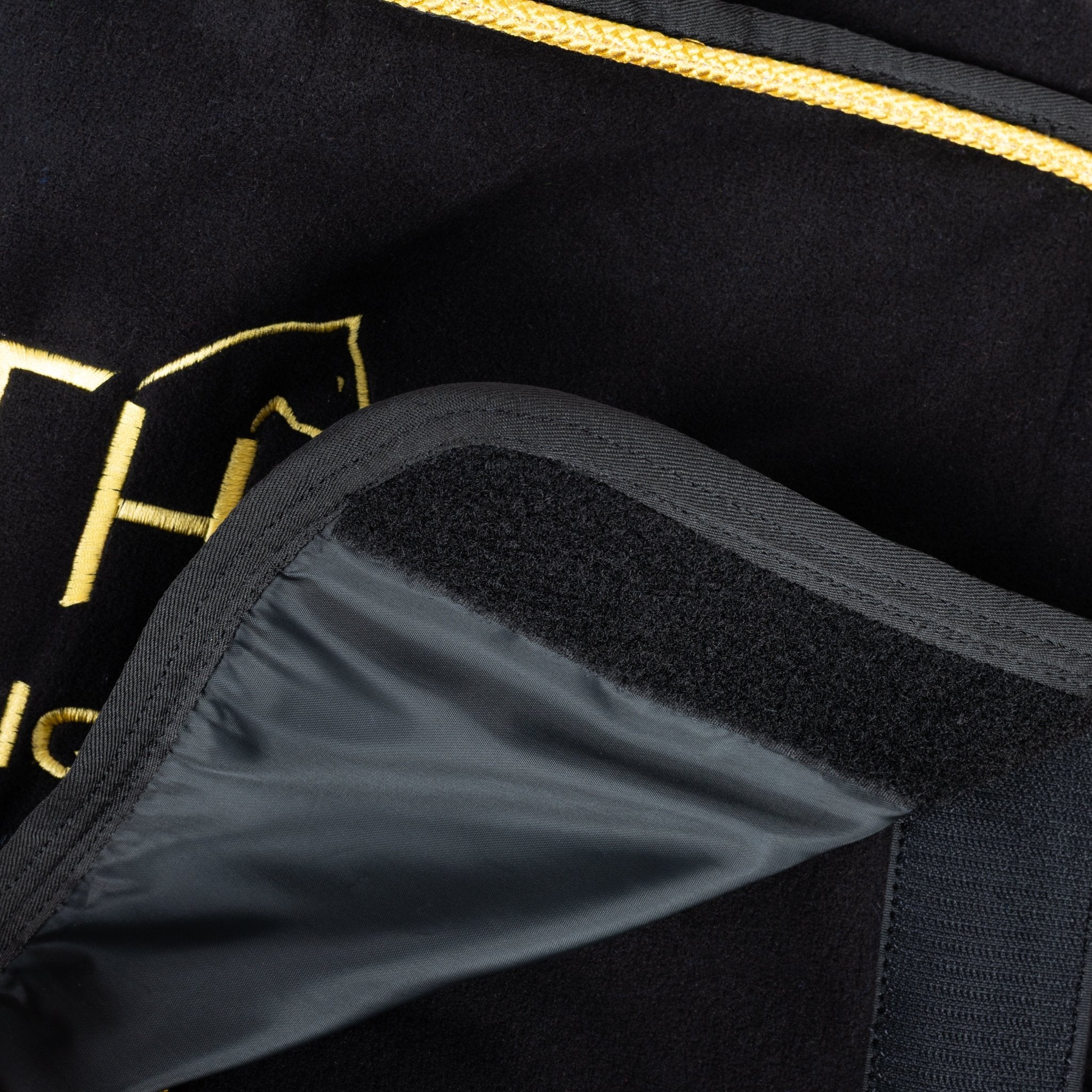 HORZEHOODS® Black & Gold Luxury Rug - Horzehoods5056725018955