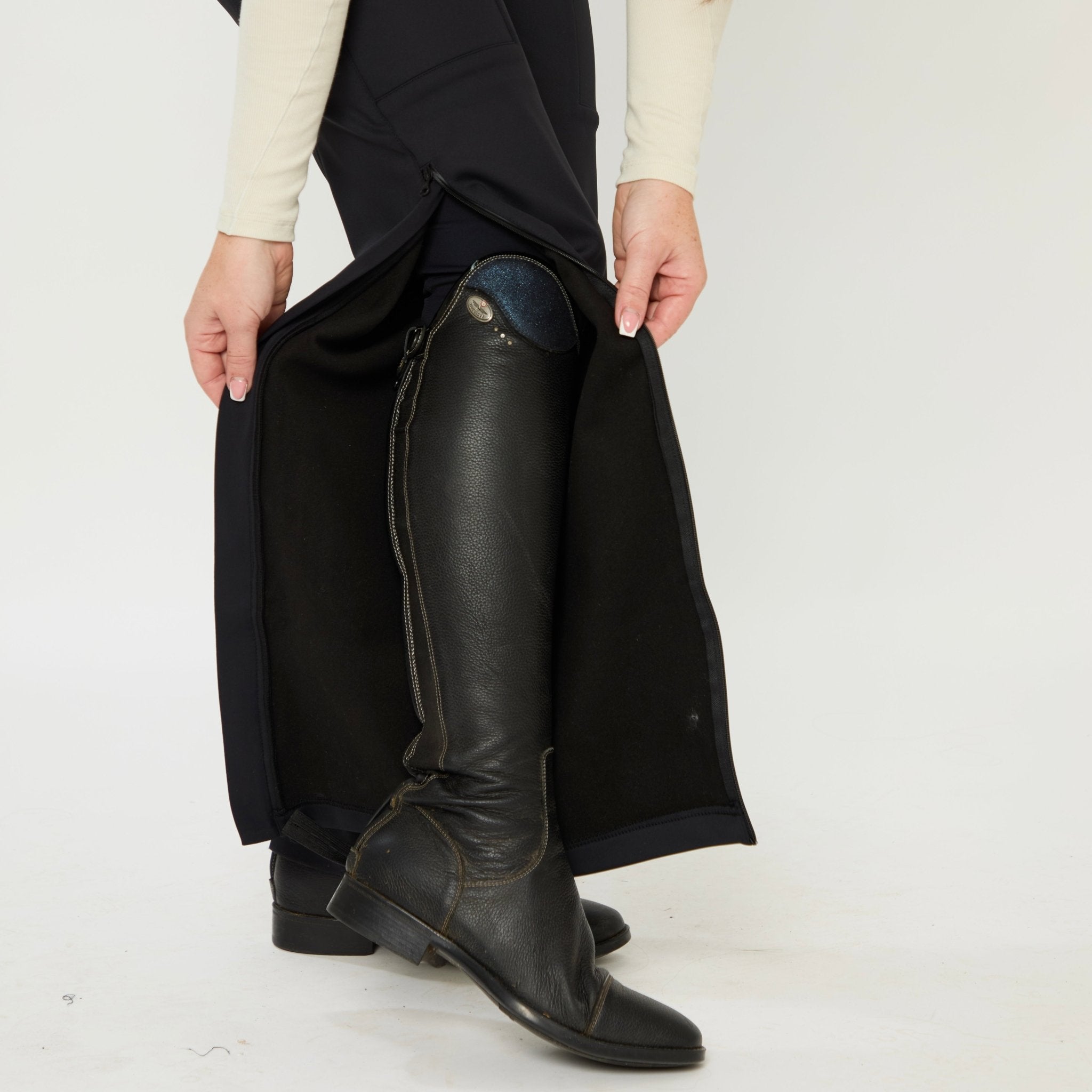 HORZEHOODS® Black Waterproof QuickMount™️ Breeches - Horzehoods5056725023027