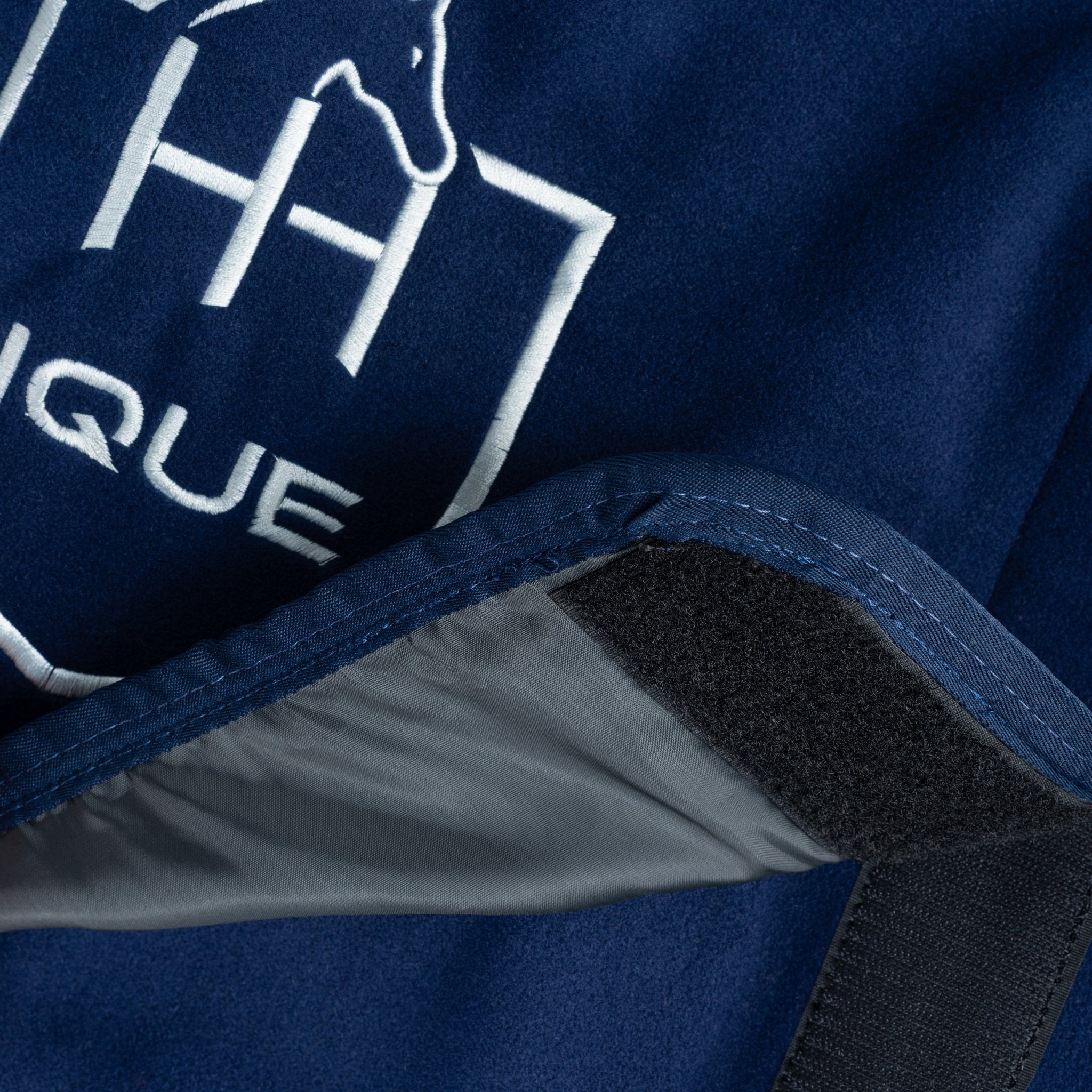 HORZEHOODS® Navy & Silver Luxury Rug - Horzehoods5056725018948