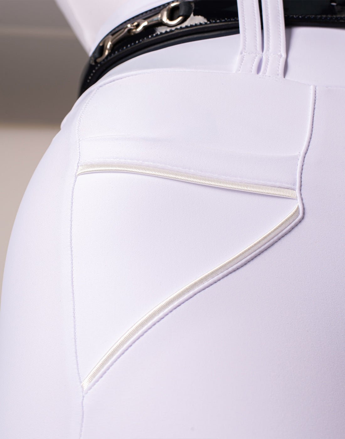 HORZEHOODS® White & Navy Competition Tabatha Tech Breggings - Horzehoods5056725027247