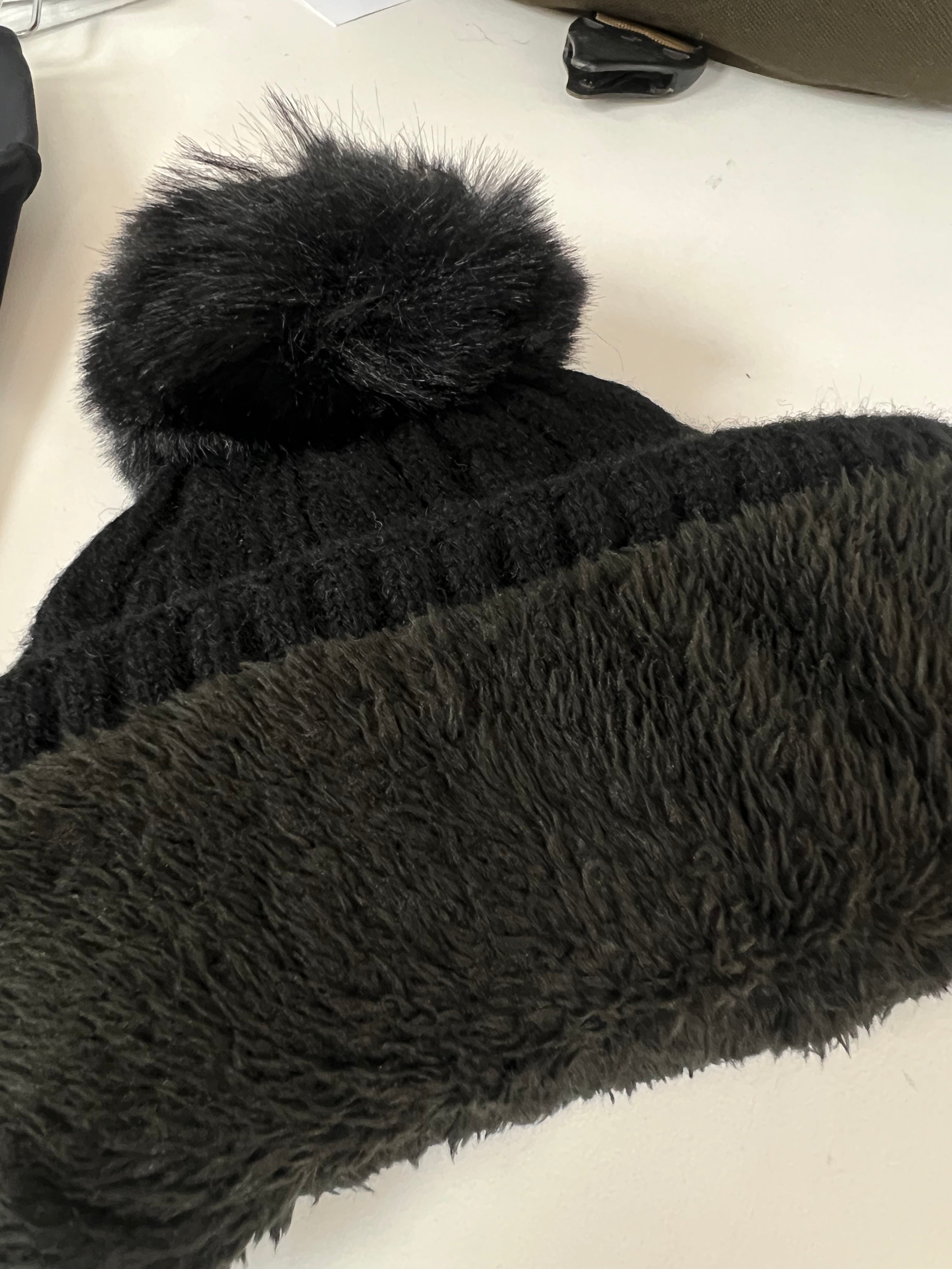 HORZEHOODS® Black Fleece Lined Hat with Bobble