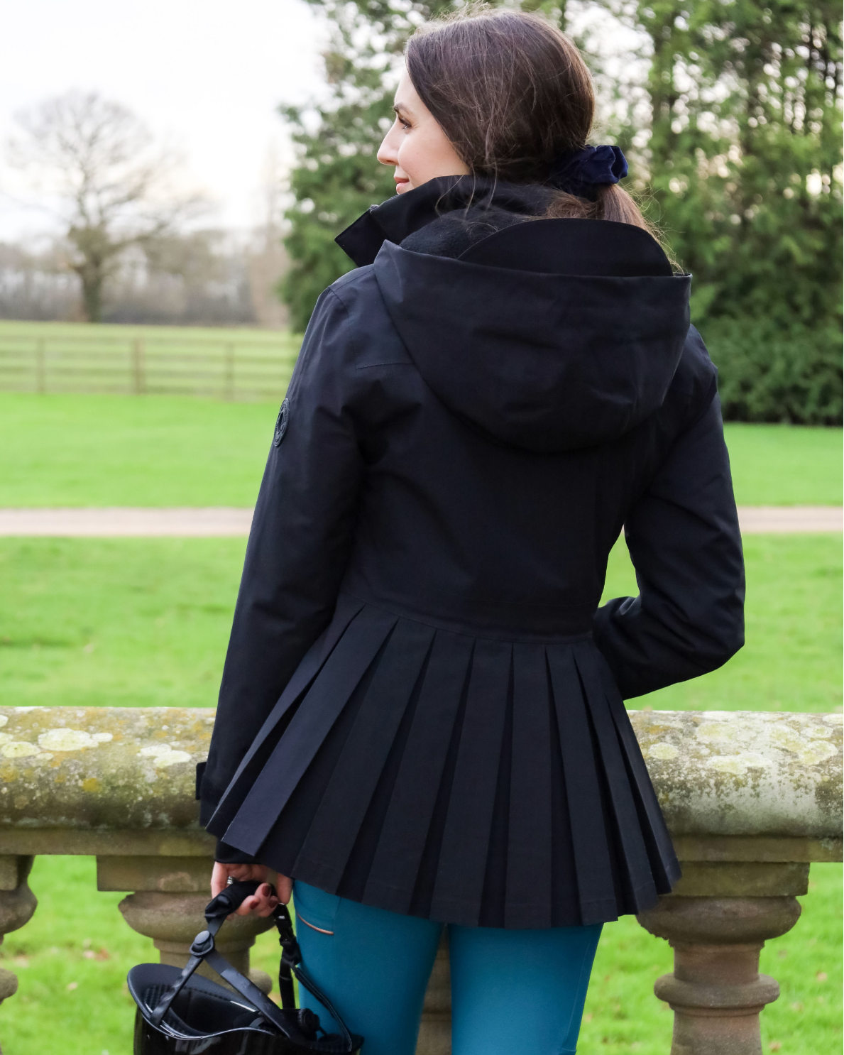 HORZEHOODS® ProPleat®️ Black Waterproof Coat