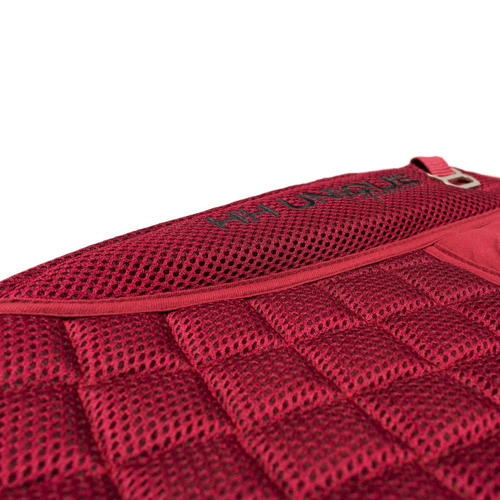 close up of the shoulder foam in the Burgundy Berry AirGel Pad GP/Jump