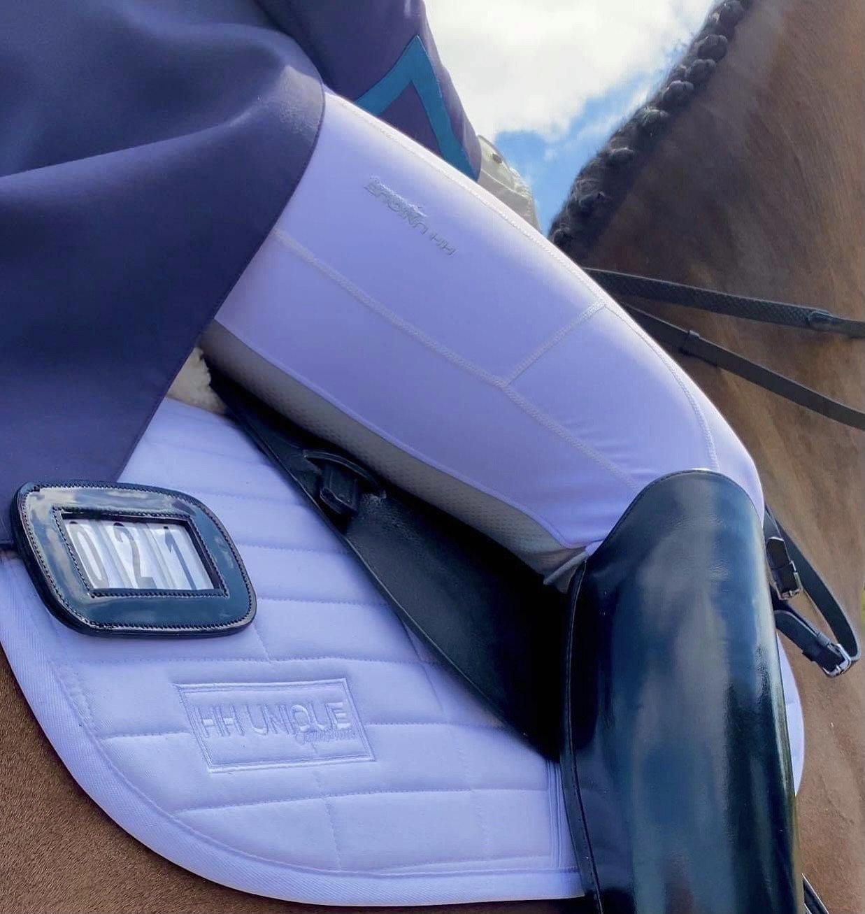 Saddle Pad Dressage Badge & Numbers - Horzehoods5060521425688